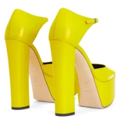 BEBE-Yellow-Sandals -Nuvella Shop E060009019 D 1 1