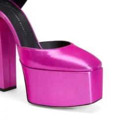 BEBE-Pink-Sandals -Nuvella Shop E060009021 E 1 1