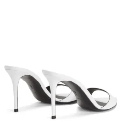 INTRIIGO-White-Sandals -Nuvella Shop E300026009 D 1 1