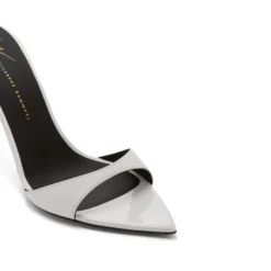 INTRIIGO-White-Sandals -Nuvella Shop E300026009 E 1 1