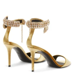 INTRIIGO BIJOUX-Gold-Sandals -Nuvella Shop E300072012 D 1