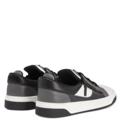GZ94-black-Low-top Sneakers -Nuvella Shop RS30025005 C 1 1